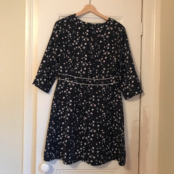 NWOT Petite Floral V-neck Fit and Flare Navy Blue Dress - Picture 3 of 7